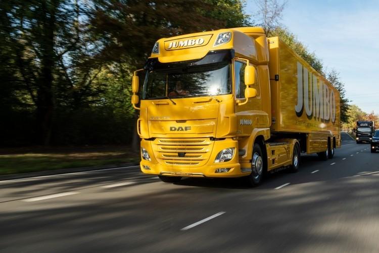 sm.jumbo takes delivery of first daf cf electric 02.750 1