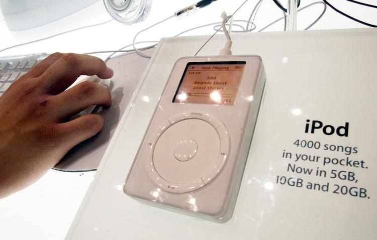 iPod в 2002 году (Mario Tama/Getty Images)