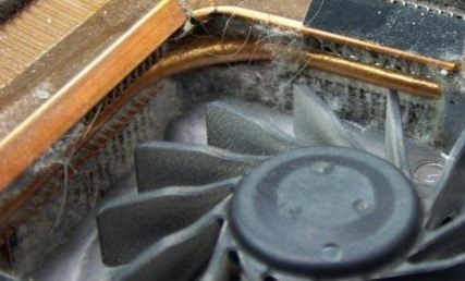 Чистка ноутбука от пыли и замена термопасты